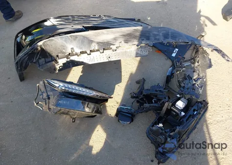 2025 Audi A6 E-Tron Prestige z USA, uszkodzony, nr VIN WAU3DAGH2SA026919